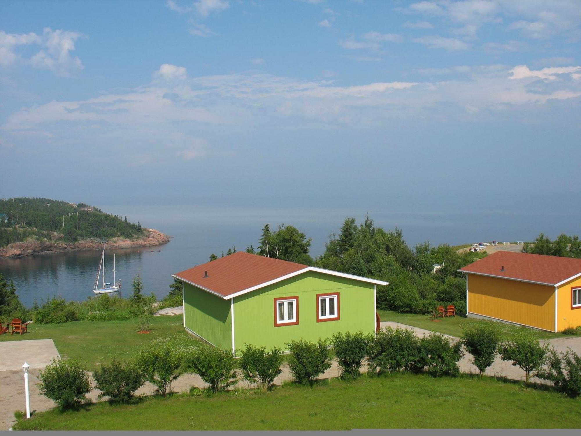Les Chalets Au Bord De La Mer * Les Escoumins
